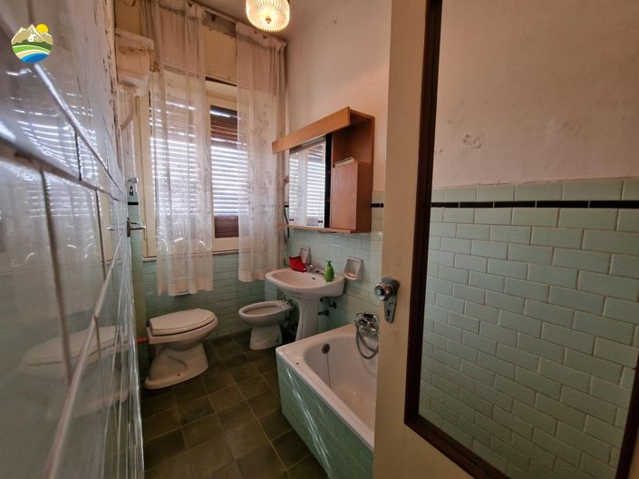 Image No.19-Maison de campagne de 3 chambres à vendre à Bisenti