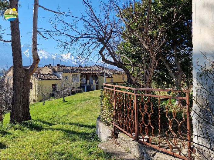 Image No.26-Maison de campagne de 3 chambres à vendre à Bisenti