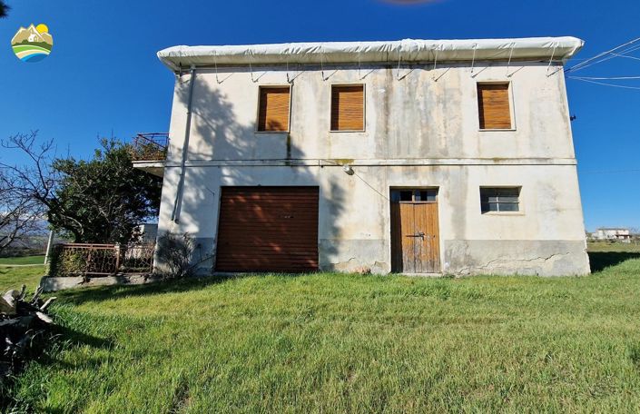 Image No.4-Maison de campagne de 3 chambres à vendre à Bisenti