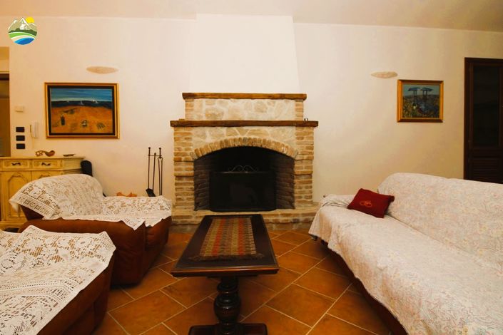 Image No.13-4 Bed Country House for sale