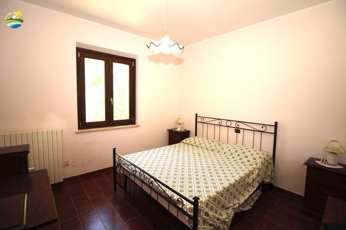 Image No.18-4 Bed Country House for sale