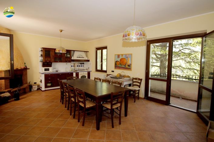 Image No.3-4 Bed Country House for sale