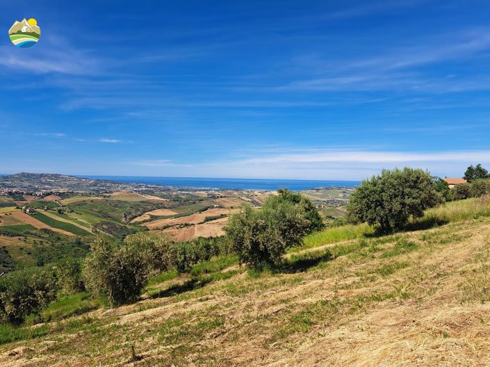 Image No.3-2 Bed Country House for sale