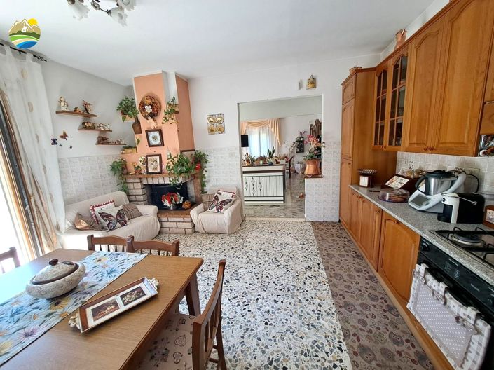 Image No.16-2 Bed Country House for sale