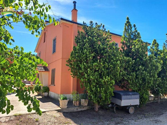 Image No.7-2 Bed Country House for sale