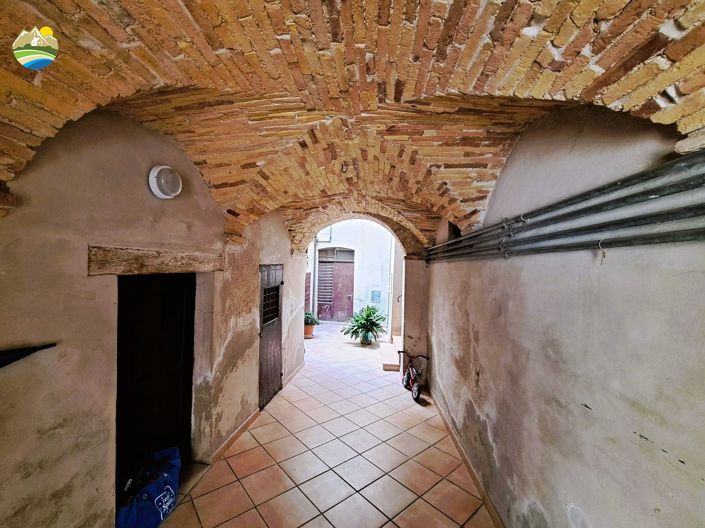 Image No.19-3 Bed Townhouse for sale