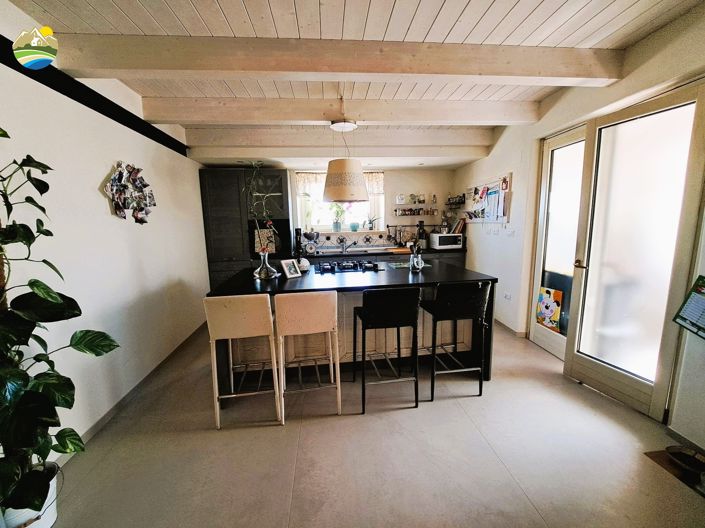 Image No.5-3 Bed Townhouse for sale