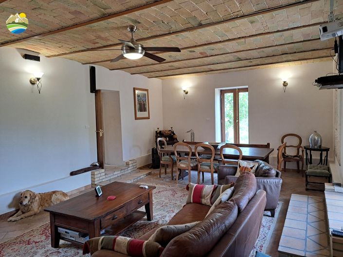 Image No.19-3 Bed Country House for sale