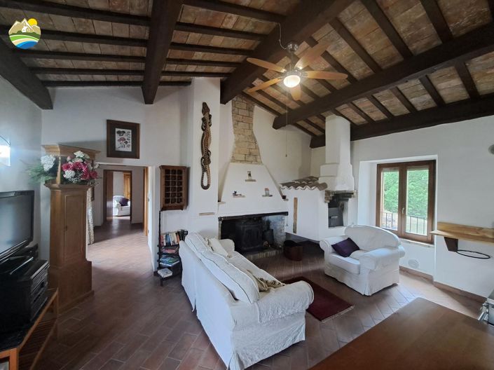 Image No.30-3 Bed Country House for sale