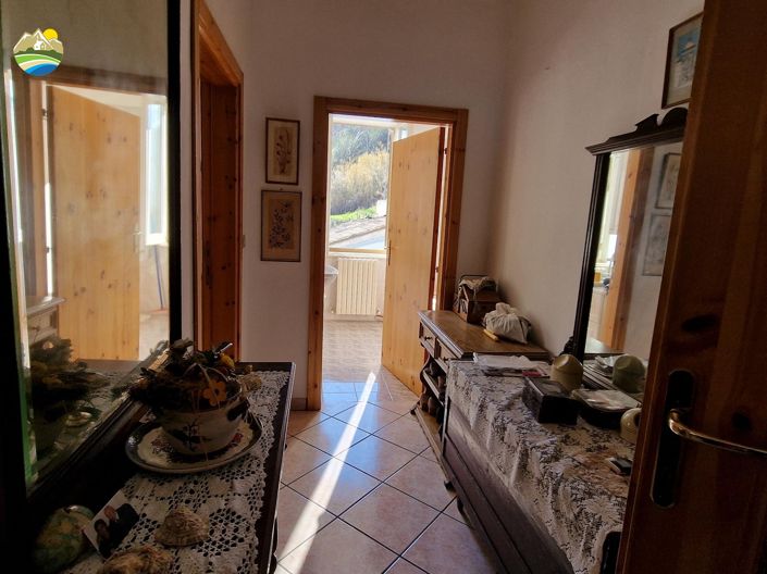 Image No.14-2 Bed Country House for sale