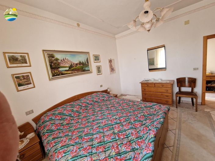 Image No.16-2 Bed Country House for sale