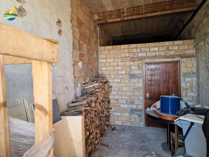 Image No.22-2 Bed Country House for sale