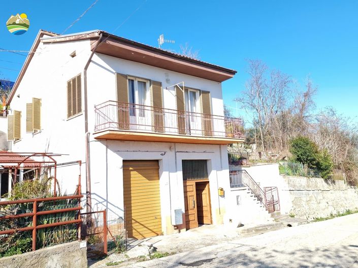 Image No.28-2 Bed Country House for sale