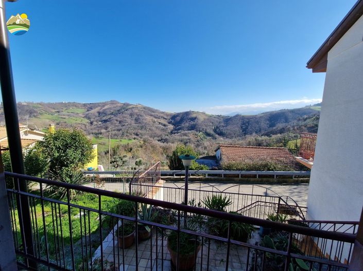 Image No.7-2 Bed Country House for sale