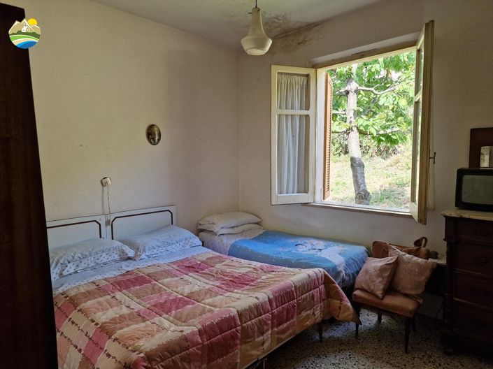 Image No.22-2 Bed Country House for sale