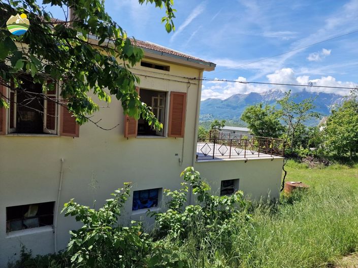 Image No.3-2 Bed Country House for sale