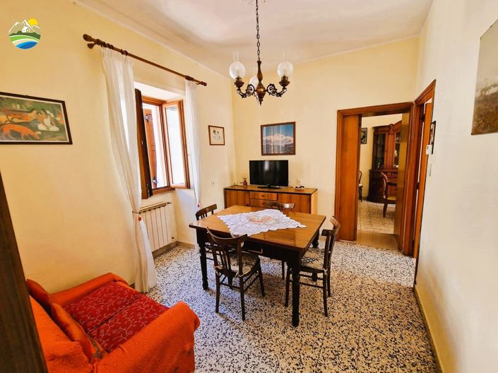 Image No.16-3 Bed Townhouse for sale