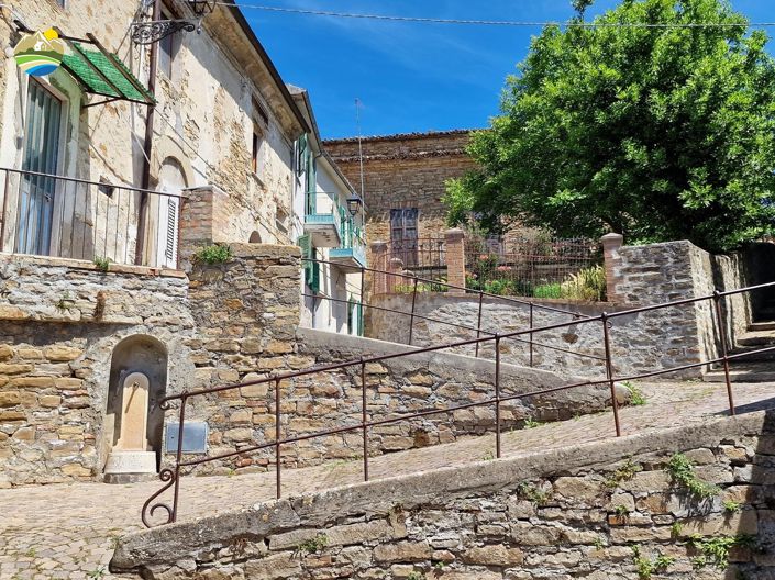 Image No.3-3 Bed Townhouse for sale