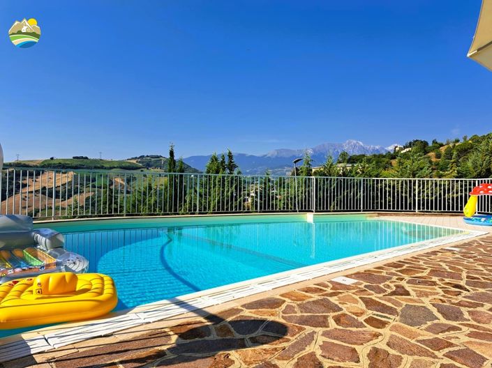 Image No.6-Villa de 8 chambres à vendre à Castiglione Messer Raimondo