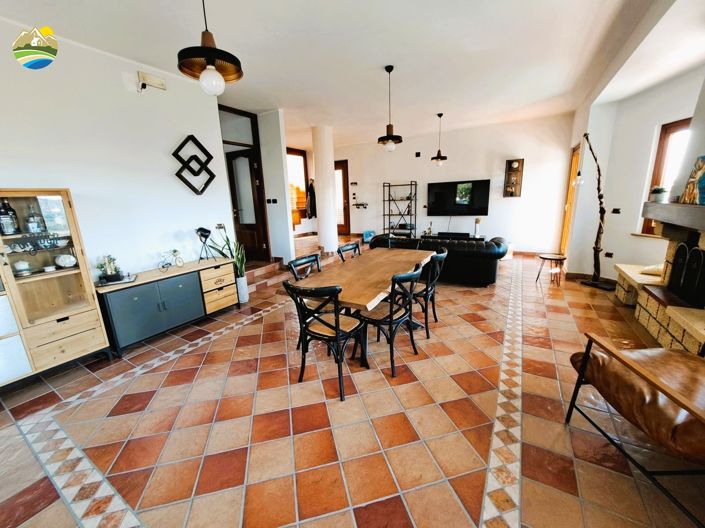 Image No.8-Villa de 8 chambres à vendre à Castiglione Messer Raimondo