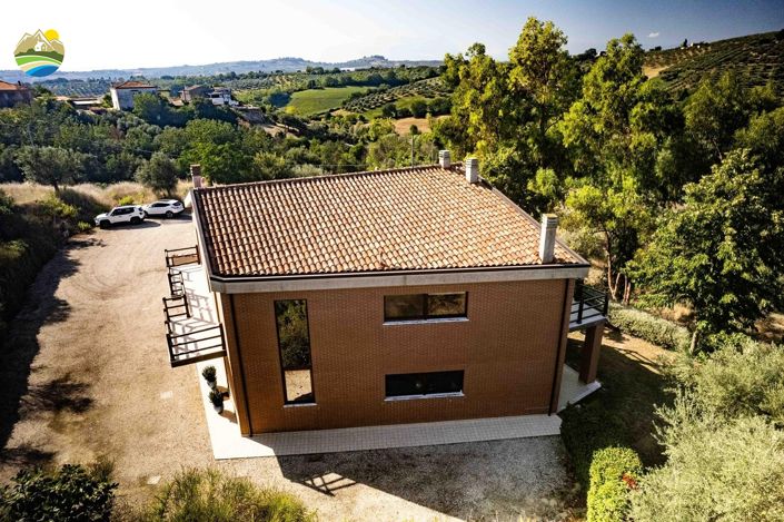 Image No.15-4 Bed Villa for sale