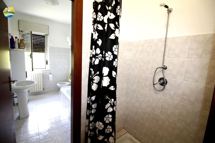 Image No.17-3 Bed Apartment for sale