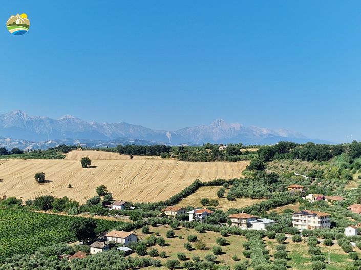 Image No.16-3 Bed Townhouse for sale