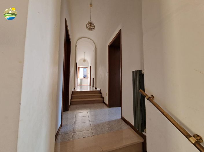 Image No.23-3 Bed Townhouse for sale