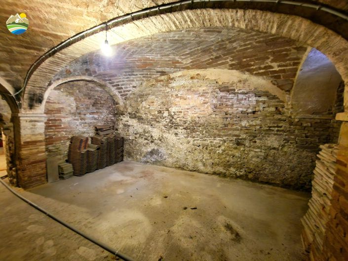 Image No.40-3 Bed Townhouse for sale