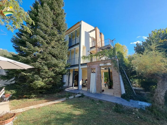 Image No.11-4 Bed Villa for sale