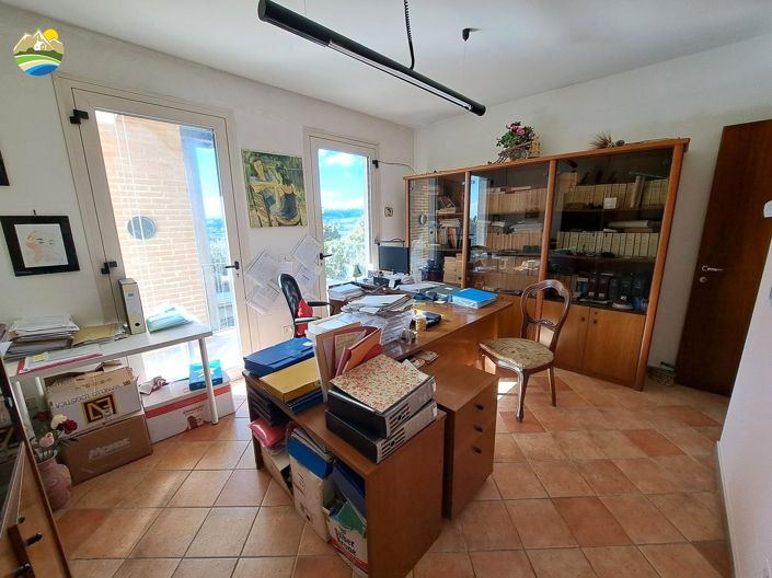 Image No.29-4 Bed Villa for sale