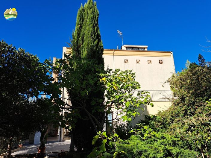 Image No.5-4 Bed Villa for sale