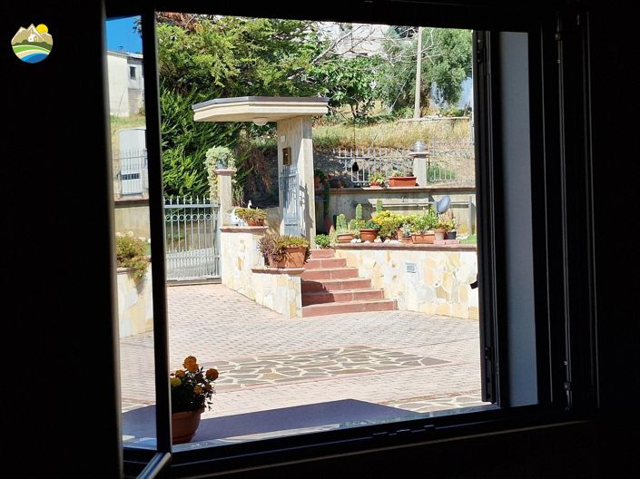 Image No.22-3 Bed Country House for sale