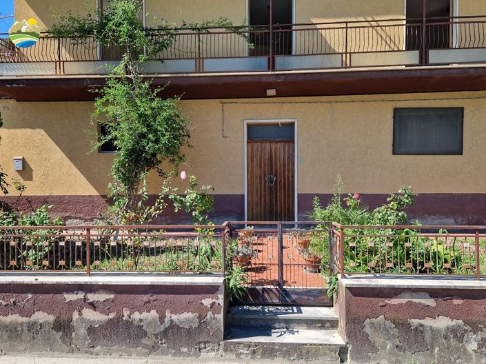 Image No.16-Maison de campagne de 3 chambres à vendre à Bisenti