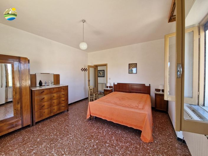 Image No.18-Maison de campagne de 3 chambres à vendre à Bisenti