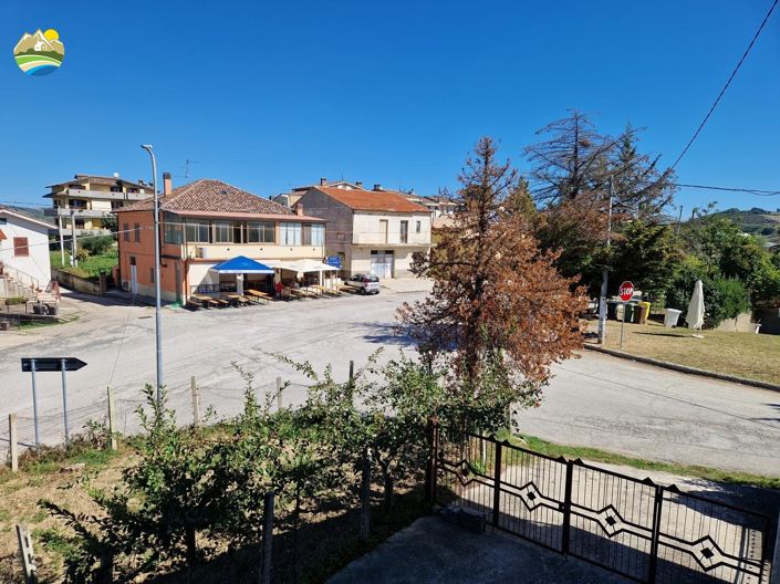 Image No.27-Maison de campagne de 3 chambres à vendre à Bisenti