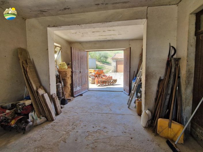 Image No.33-Maison de campagne de 3 chambres à vendre à Bisenti