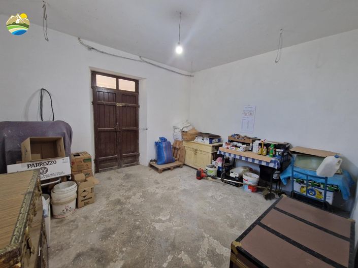 Image No.34-Maison de campagne de 3 chambres à vendre à Bisenti