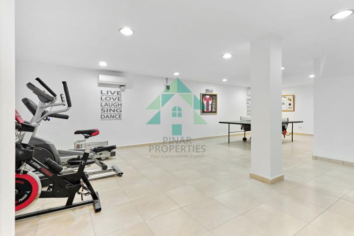 Image No.44-6 Bed Villa / Detached for sale