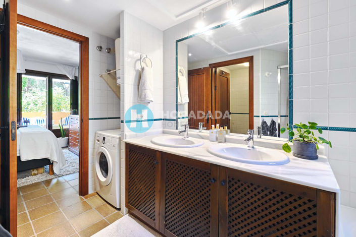 Image No.19-1 Bed Apartment for sale