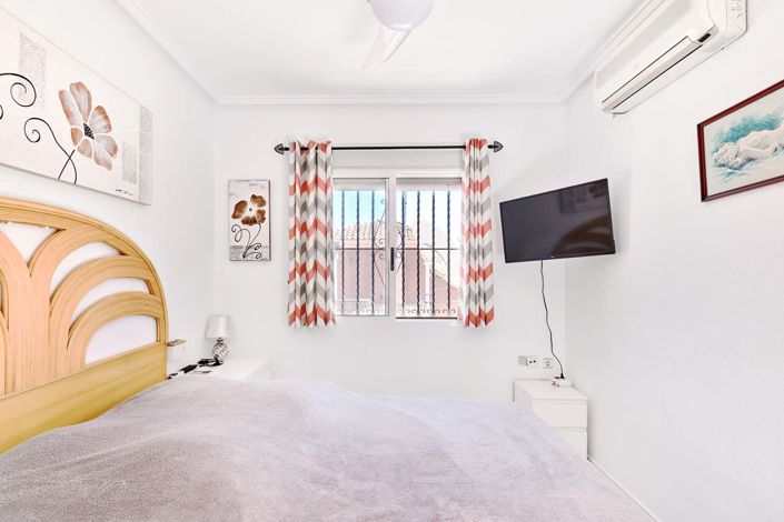 Image No.20-2 Bed Villa for sale