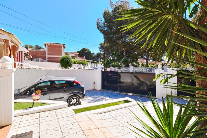 Image No.35-2 Bed Villa for sale