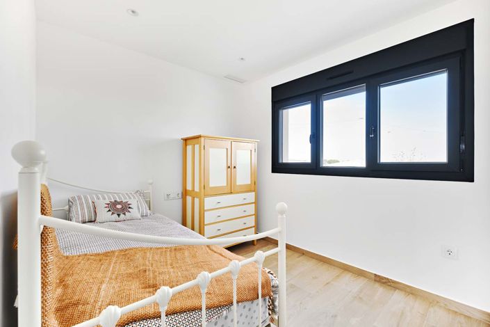 Image No.13-3 Bed Apartment for sale