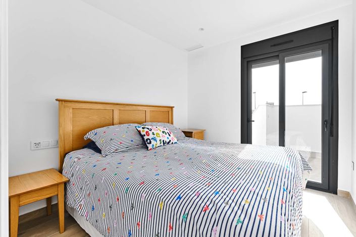 Image No.22-3 Bed Apartment for sale