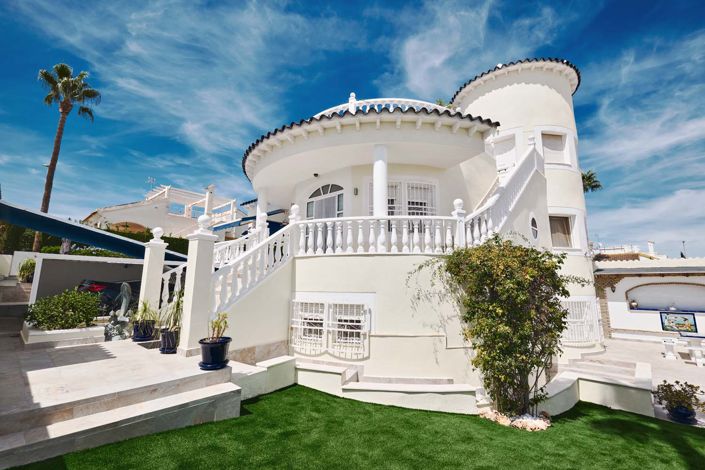 Image No.3-4 Bed Villa for sale