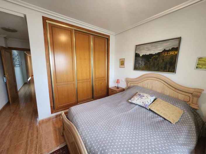 Image No.10-3 Bed Apartment for sale