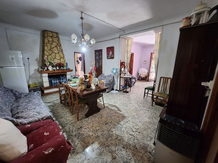 Image No.27-3 Bed Townhouse for sale