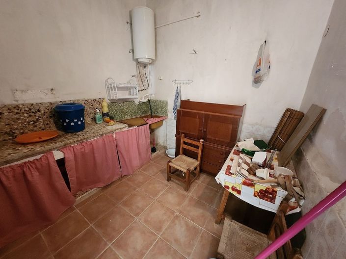 Image No.23-5 Bed Townhouse for sale