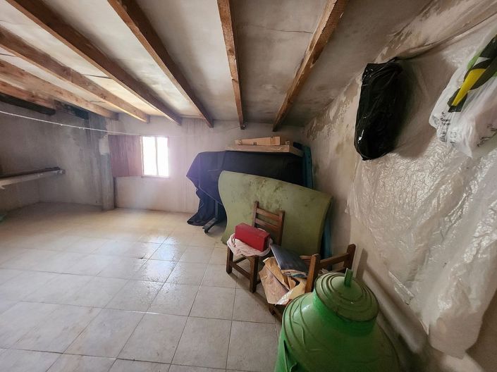 Image No.28-5 Bed Townhouse for sale