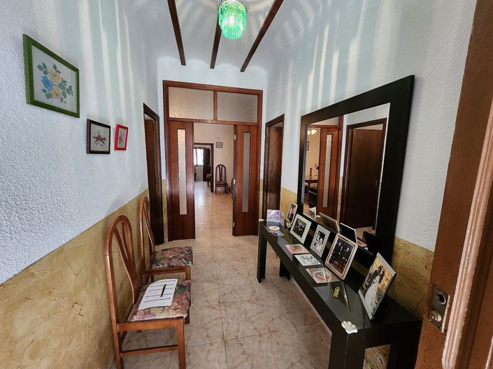 Image No.4-5 Bed Townhouse for sale